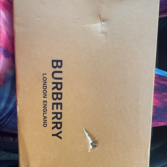 COPY - PRIDE(LGBQT) edition Burberry slides.REAL BURBERRY - Picture 5 of 8